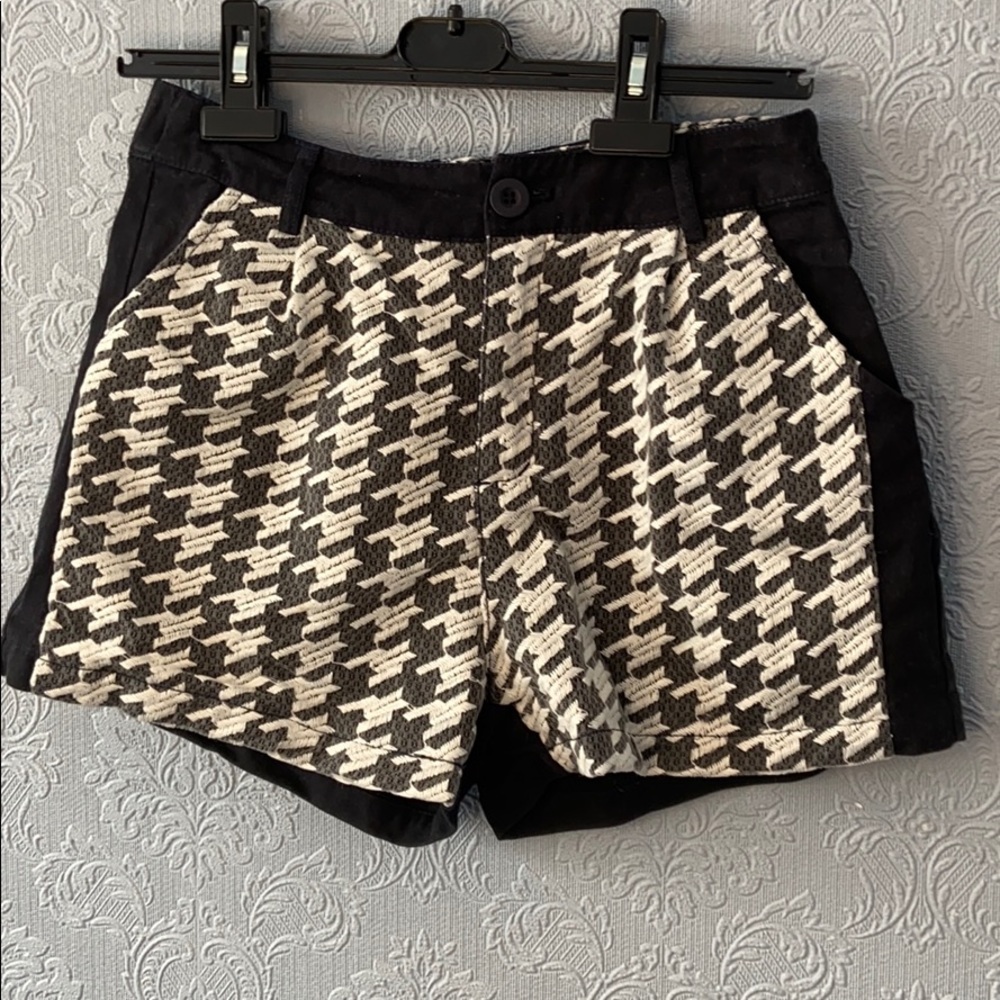 2/$20 Embroidered black and white shorts